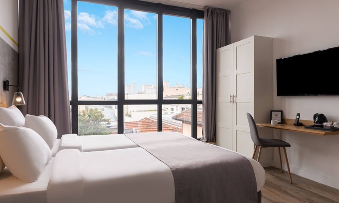 Charonne Hotel | Hotel Terre Neuve