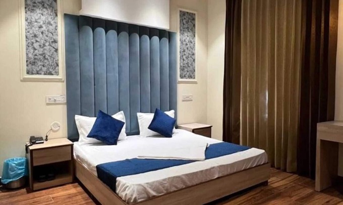 Zirakpur Hotel | Hotel The SOHO