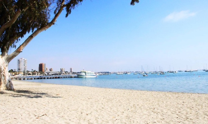 Santiago de la Ribera Hotel | Hotel Trabuco