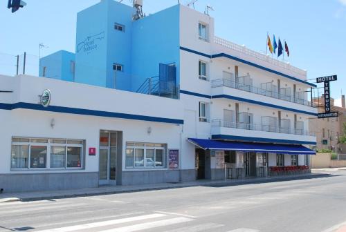 Santiago de la Ribera Hotel | Hotel Trabuco