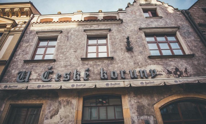 Hradec Kralove Hotel | Hotel u České koruny