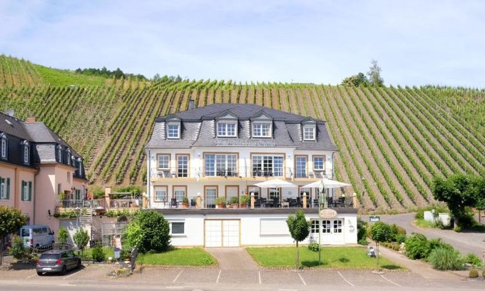 Lieser House | Hotel-Weinhaus Stettler