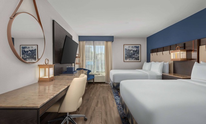 Westport Hotel | Hotel Westport Kansas City, Tapestry Collection by Hilton
