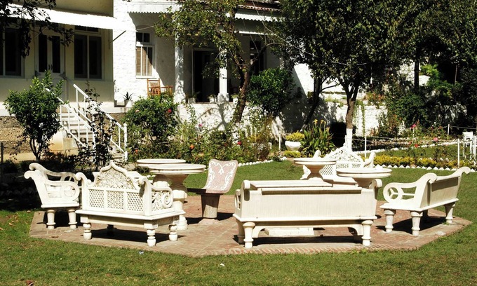 Shangla Hotel | Hotel White Palace