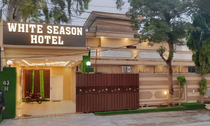 Gulberg Hotel | Hotel White Season Gulberg