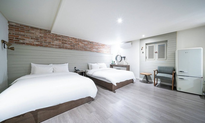 Cheongju Hotel | HOTEL YaJa West Gate