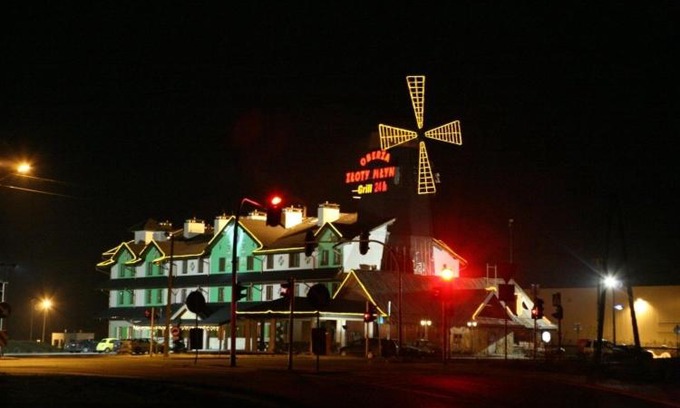 Majkow Duzy Hotel | Hotel Złoty Młyn Majków