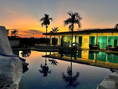 El Castillo Cabin | Hotel Zensi 420