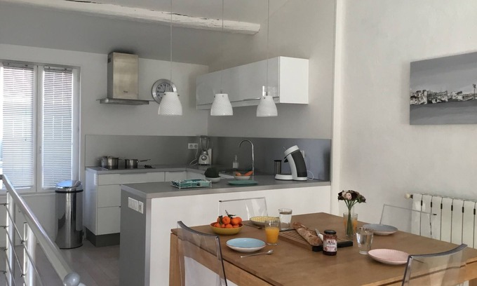 Meze House | House 100m², terrace, air conditioning, 150m from the beach