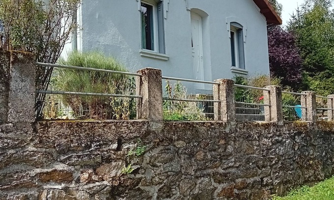 Cellier-du-Luc House | House and garden for 6 people near lakes and hiking trails