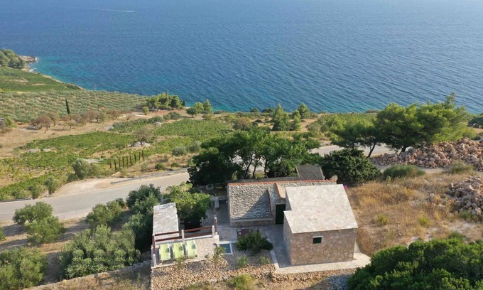 Murvica House | House Bepo (113591-K1) - Nerezisce - island Brac