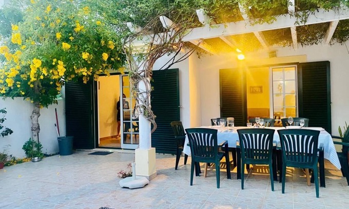 Manta Rota House | House by the sea