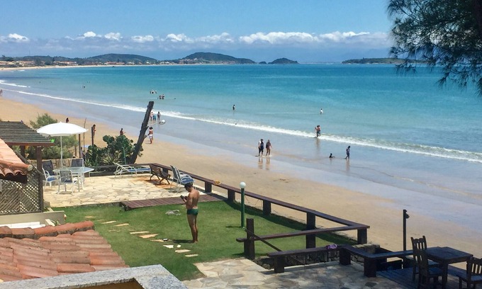 Porto Belo Apartment | House by the sea with beautiful views, veranda and private pool.