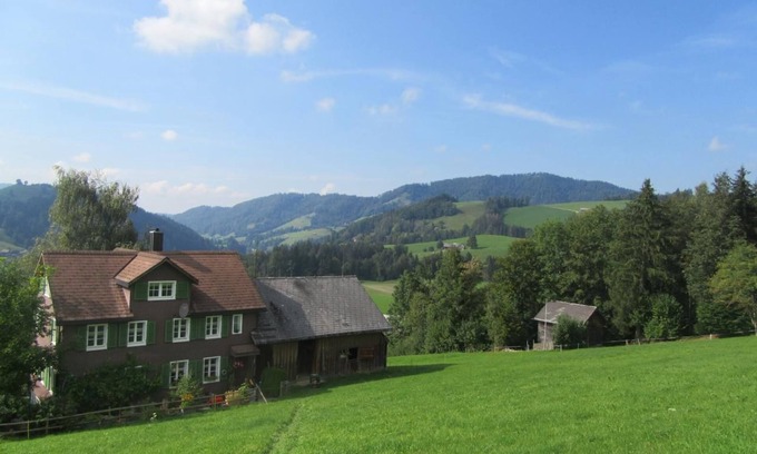 Hemberg House | House Chrumis