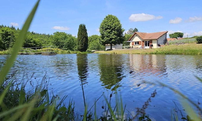 Arpheuilles-Saint-Priest House | House with private pond