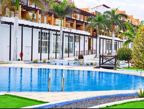 Complejo turistico Amarilla Golf Apartment | House Helen Holiday Inn Golf