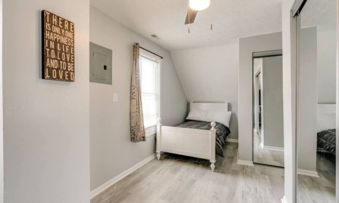Old Brooklyn House | House Hotels - Henninger Upper