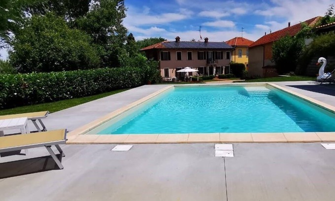 Azzano d'Asti House | House in Azzano D'asti with Private Pool