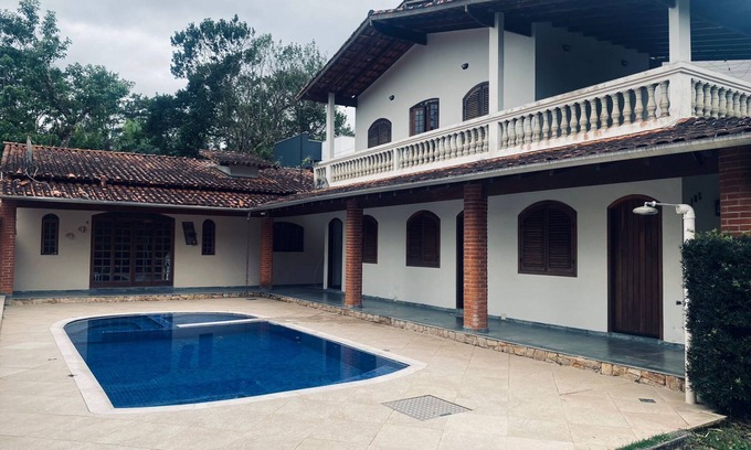 Parque Imperial Condo | House in high standard gated community with natural waterfalls, 1km from the beach