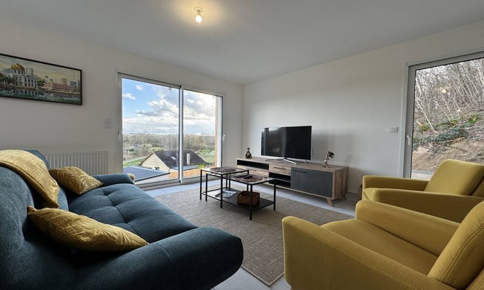 Montfort-le-Gesnois House | House in Montfort with Panoramic Terrace