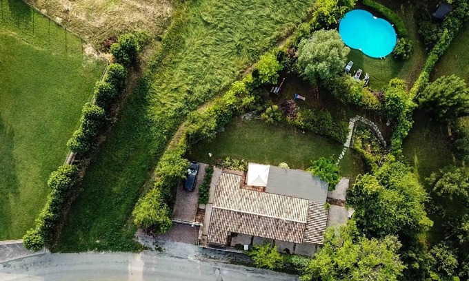 Ostra House | House in Ostra with private pool