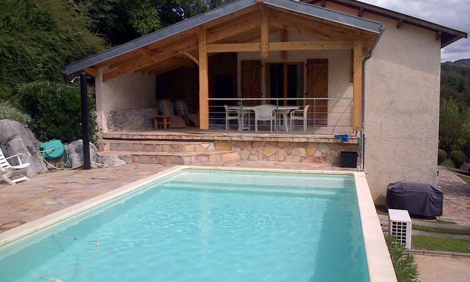 Estadens House | House in the country side of PYRENEES with a beautiful view and a swimming pool.