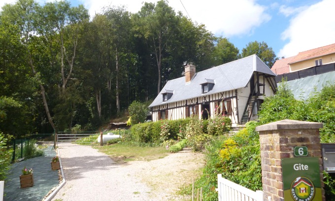 Saulchoy-sous-Poix House | House in the heart of the Somme in gite