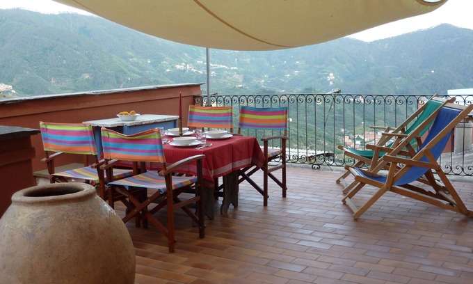 Lavaggiorosso House | House in the mountain village with fantastic terrace; 10 min. From Levanto beach