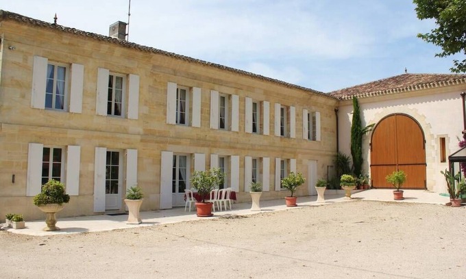 Montagne House | House "La demeure de Bayard" for 10 people 7km from Saint Emilion