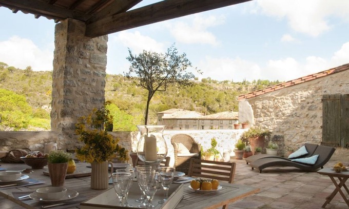 Lagrasse House | House La France -Terrace Apartment. RIVERSIDE home overlooking the river Orbieu
