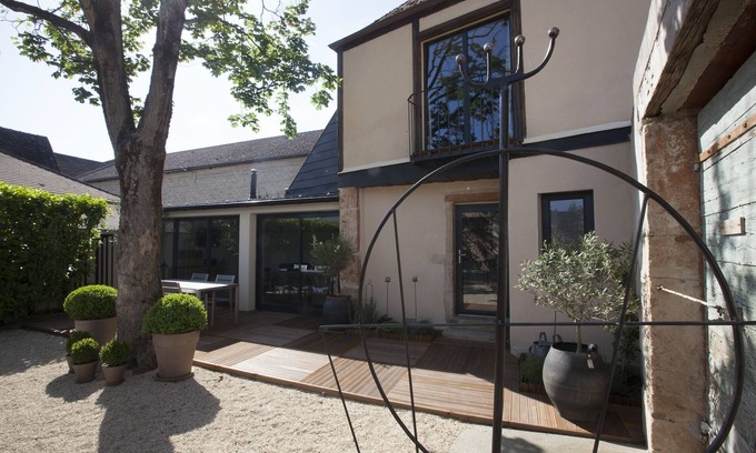 Beaune House | House-loft 200m from downtown with garden and free parking