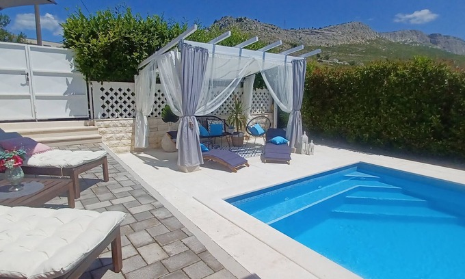 Mravince House | House Matenda house (113171-K1) - Solin