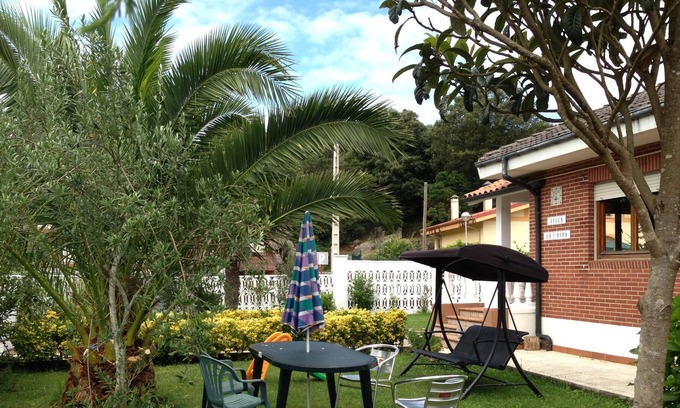 La Sorrozuela Villa | House near beach in Ajo, salt water pool, WIFI