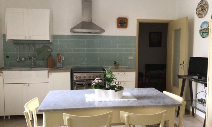 Grottammare Apartment | House near the sea with garden