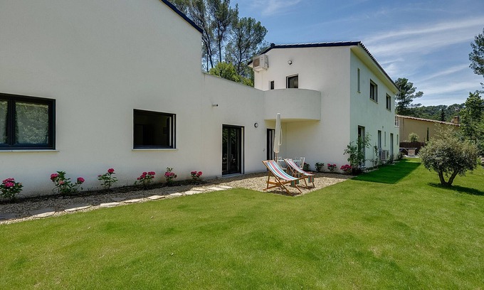 Aix-en-Provence House | House of Prignon in the area of Sainte-Victoire