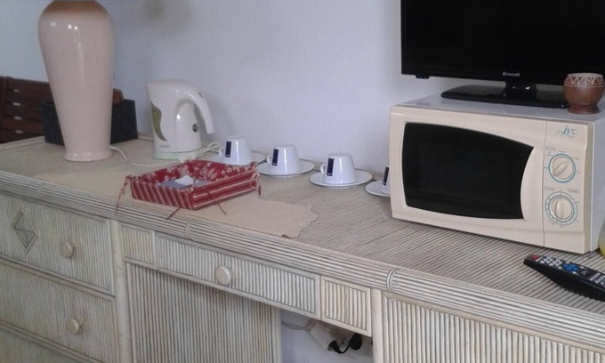 Port-Louis House | House of full foot with small done up and fenced yard.