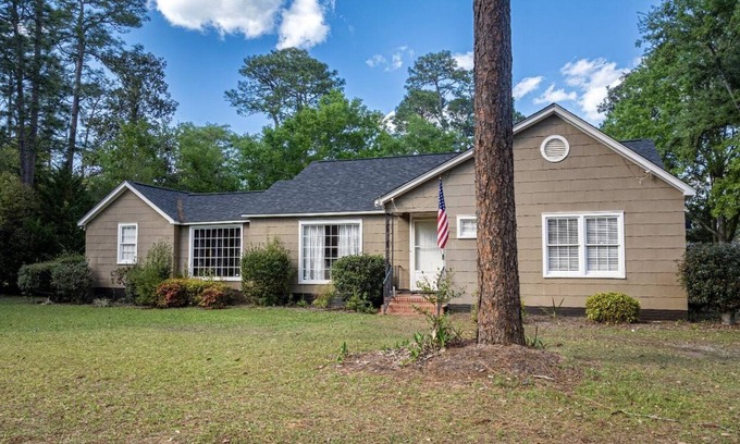 Tifton House | House on the park
