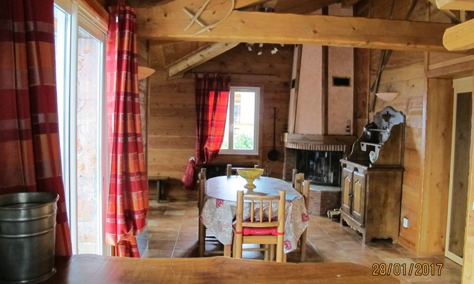 Ax-les-Thermes House | HOUSE STYLE CHALET MONTAGNARD