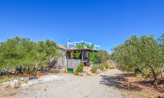 Nevidane House | House Volak (80961-K1) - Nevidane - island Pasman