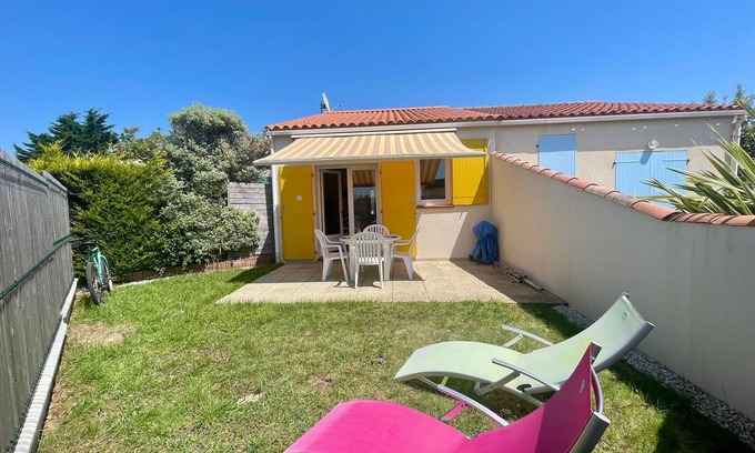 Bretignolles-sur-Mer House | House with garden, 2 bedrooms, parking, near beach and town center