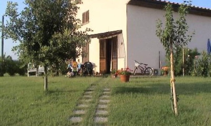 Cecina Apartment | House with garden,near sea.