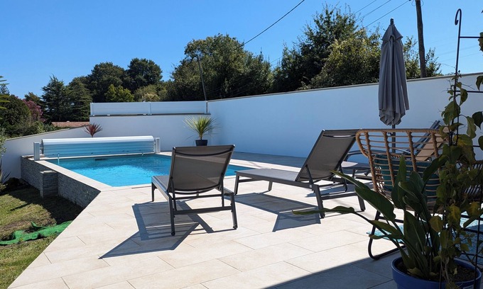 Mouguerre House | House with heated pool, ideal for families