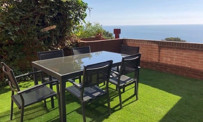 Tamariu House | House with private garden overlooking the sea