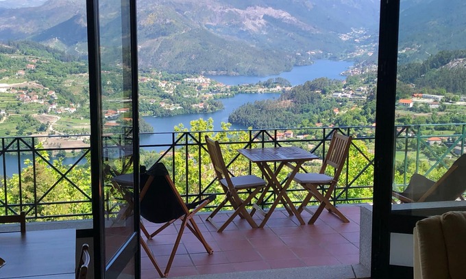 Canicada Villa | House with private pool and fantastic views of Gerês