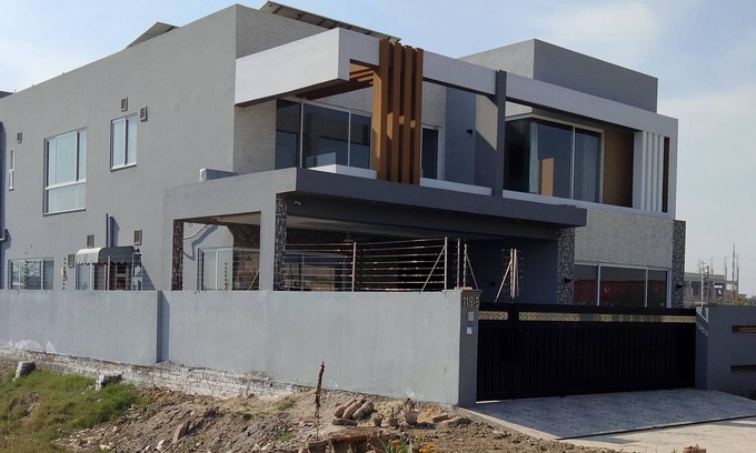 Lahore House | House with serene surrounding and good view