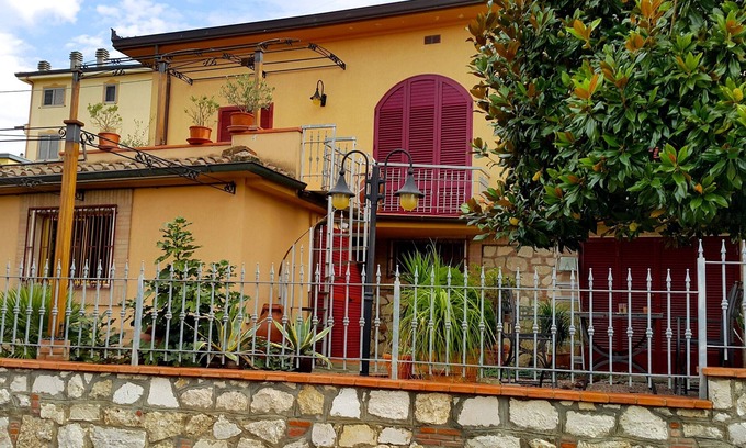 Foiano della Chiana Villa | HouseAle Villa with garden in the heart of Tuscany 10