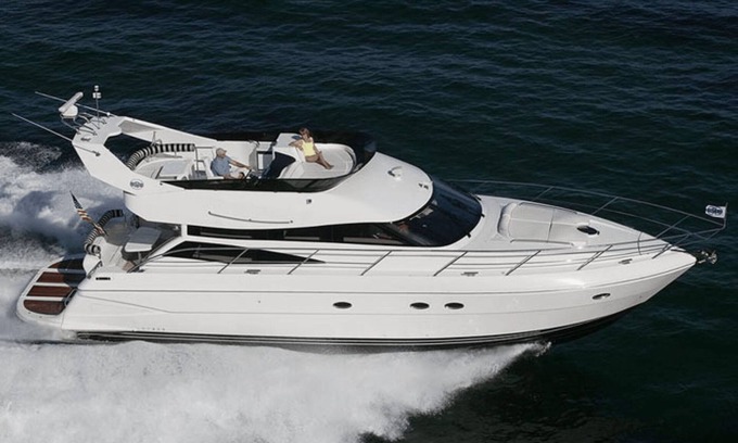 Podstrana Apartment | Houseboat with view on the water