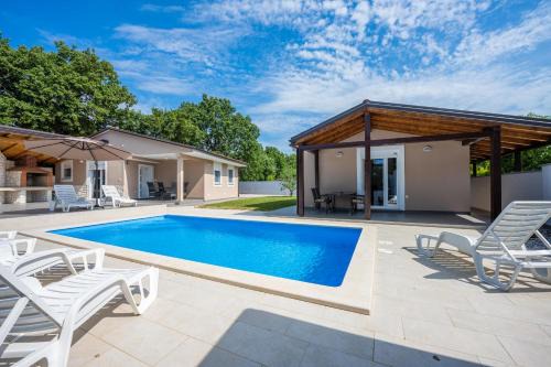 Valtura House | Houses Trinetta