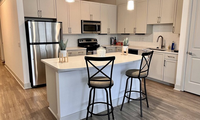 The Galleria Condo | Houston Condo mins to Galleria + Shopping + City