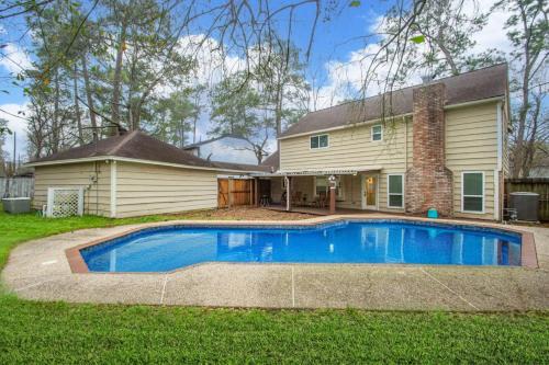 Ponderosa Forest House | Houston Oasis Pool, Gameroom, & Near IAH Airport